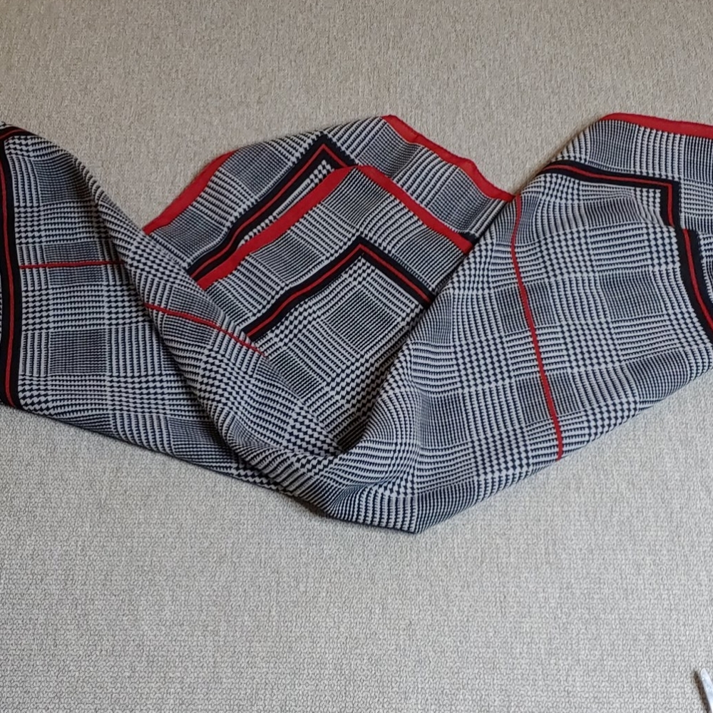 Liz Sinclair Scarf